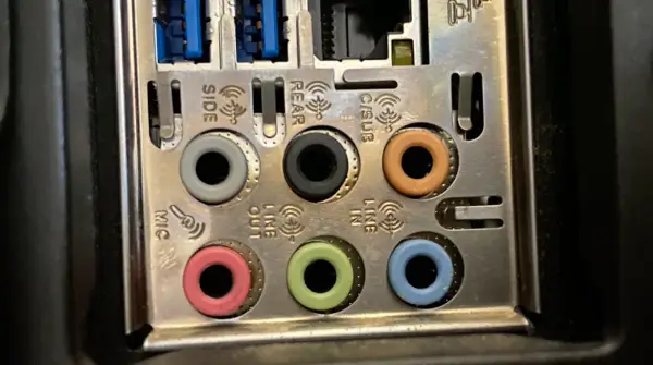 motherboard audio ports